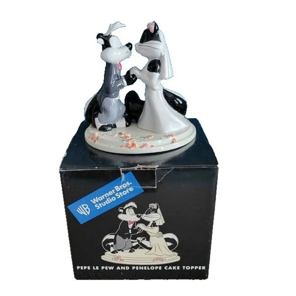 VTG 1999 Warner Brothers Pepe Le Pew & Penelope Cake Topper Wedding Cake 6” NIB